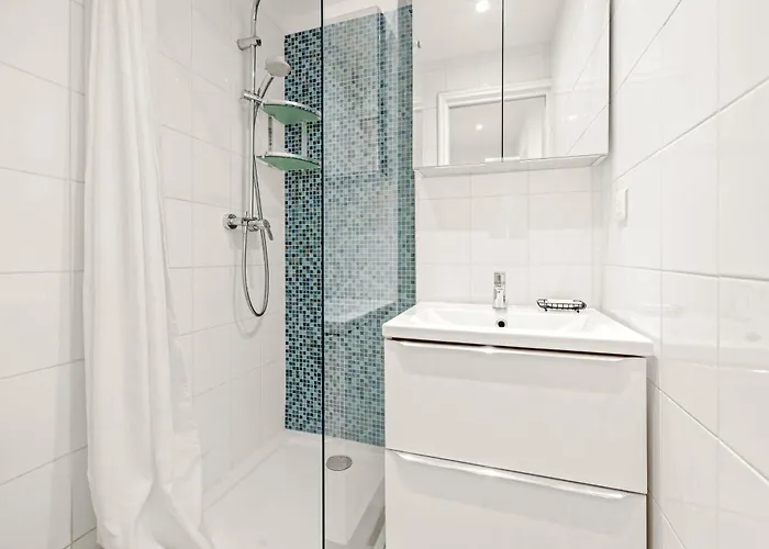 Apartamento Ref 2038 - - Superb Fully Renovated One-bedroom Cannes