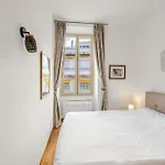 شقة Ref 2038 - - Superb Fully Renovated One-bedroom *