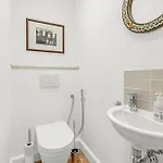 Ref 2038 - - Superb Fully Renovated One-bedroom شقة كان