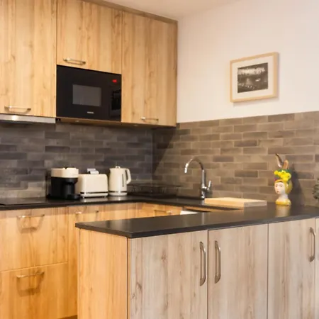 Ref 2038 - - Superb Fully Renovated One-bedroom Apartmán Cannes