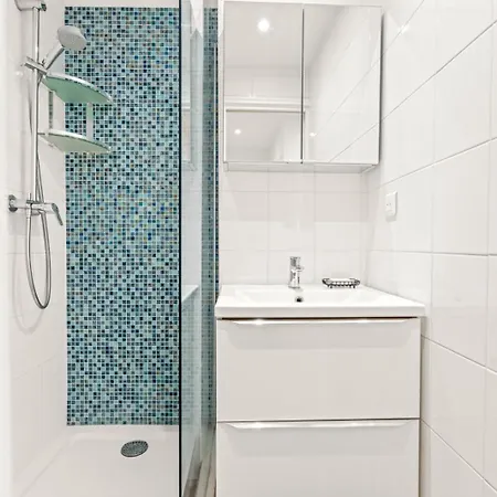 Ref 2038 - - Superb Fully Renovated One-bedroom Apartmán Cannes