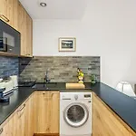 Appartement Ref 2038 - - Superb Fully Renovated One-bedroom