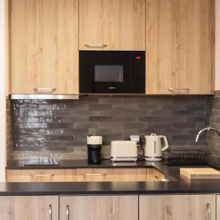Appartement Ref 2038 - - Superbe Deux Pièces Entièrement Rénové