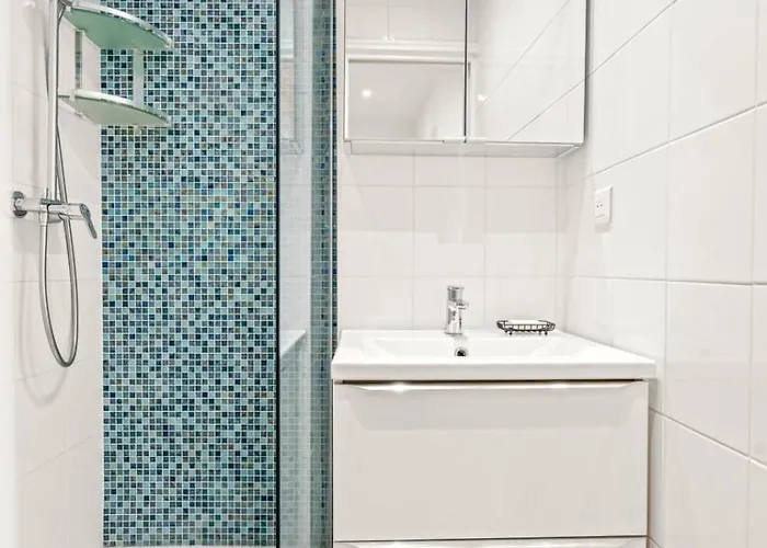 Ref 2038 - - Superbe Deux Pièces Entièrement Rénové Appartement Cannes