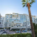 Апартаменты Ref 2038 - - Superb Fully Renovated One-bedroom *